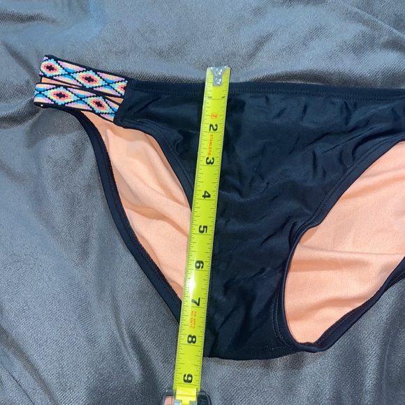 🎱Adorable 2 piece bikini! - Picture 11 of 11